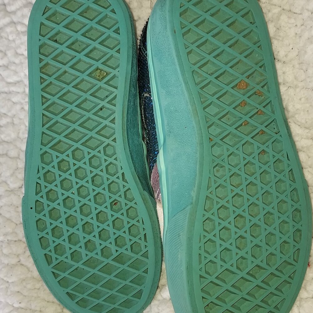 13.5 Mermaid Vans - Picture 4 of 4